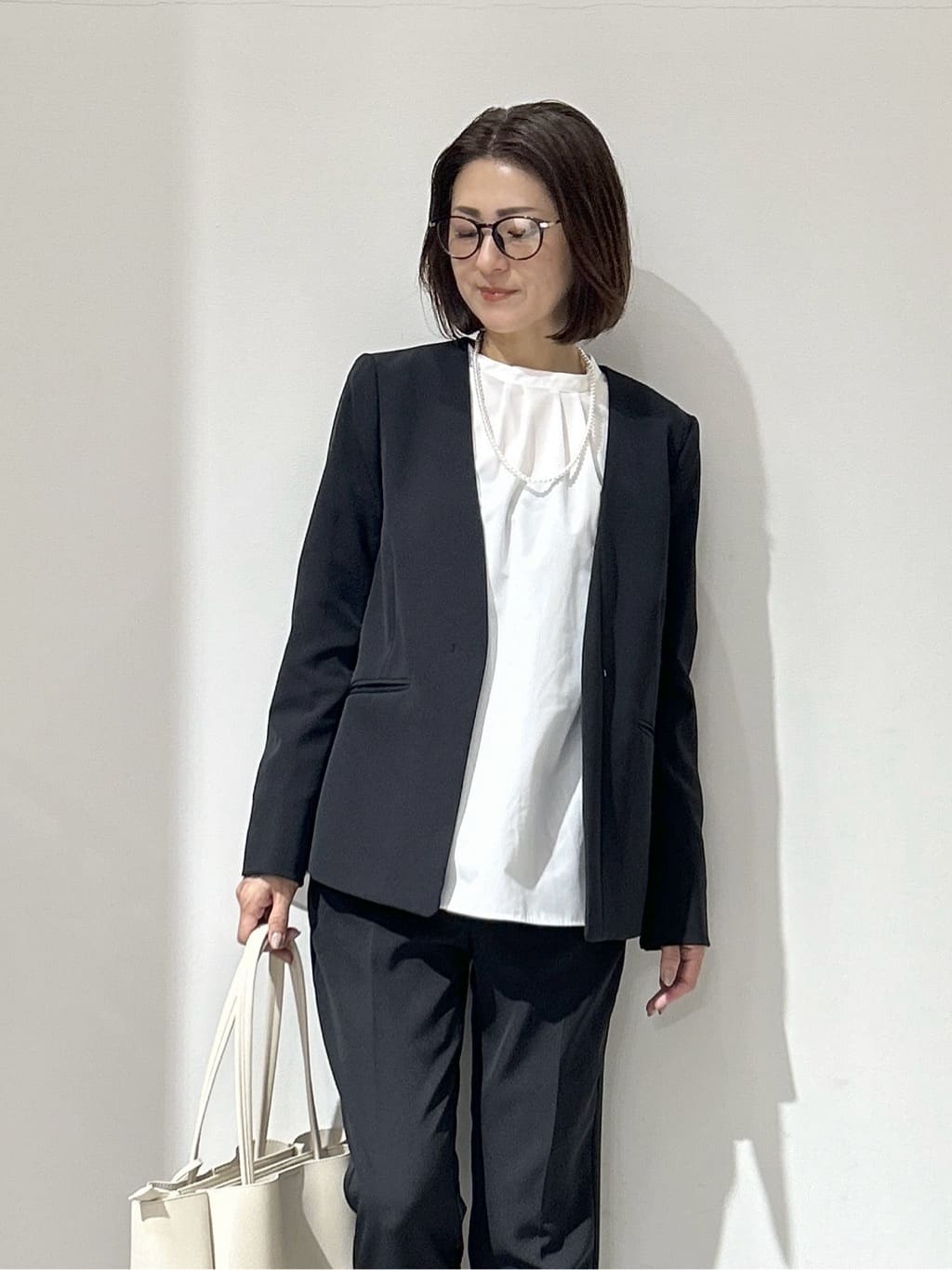 NAKAさんの「OPAQUE.CLIP｜《通勤対応》袖タックボリュームブラウス【洗濯機OK】」を使ったコーディネート