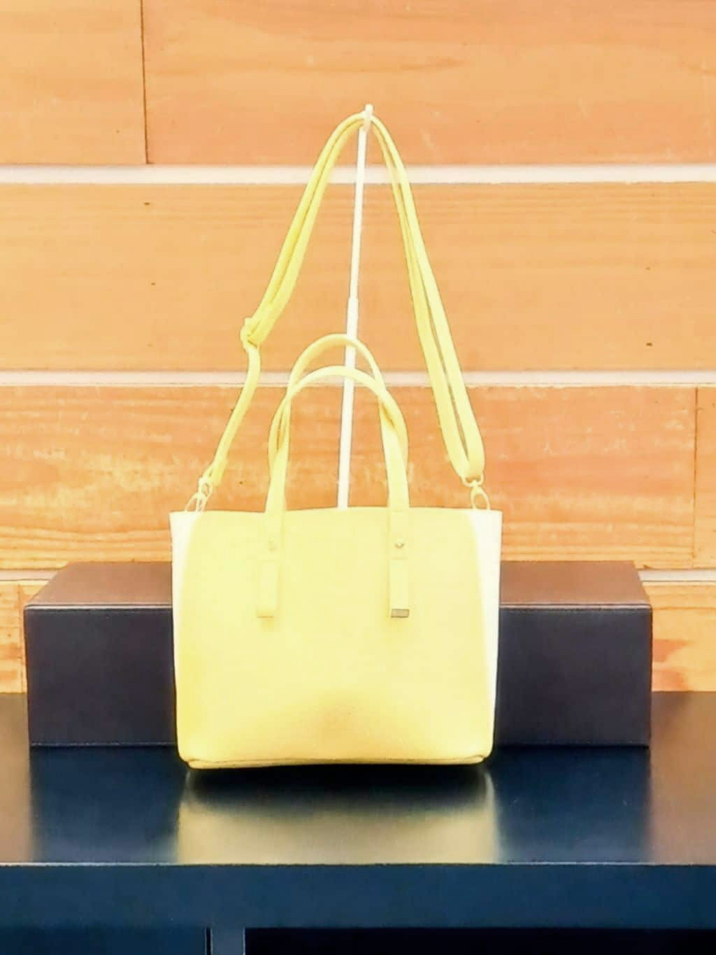 Haruさんの「SHOO･LA･RUE｜【軽量/2WAY】コーデのアクセントになる　配色トートバッグ」を使ったコーディネート