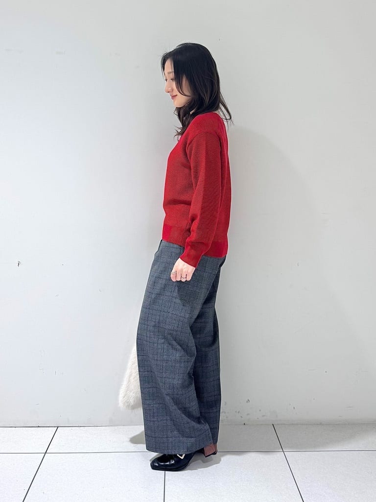 そんさんの「INDIVI｜【ウール混ラメ素材】Vネック煌めきニット」を使ったコーディネート