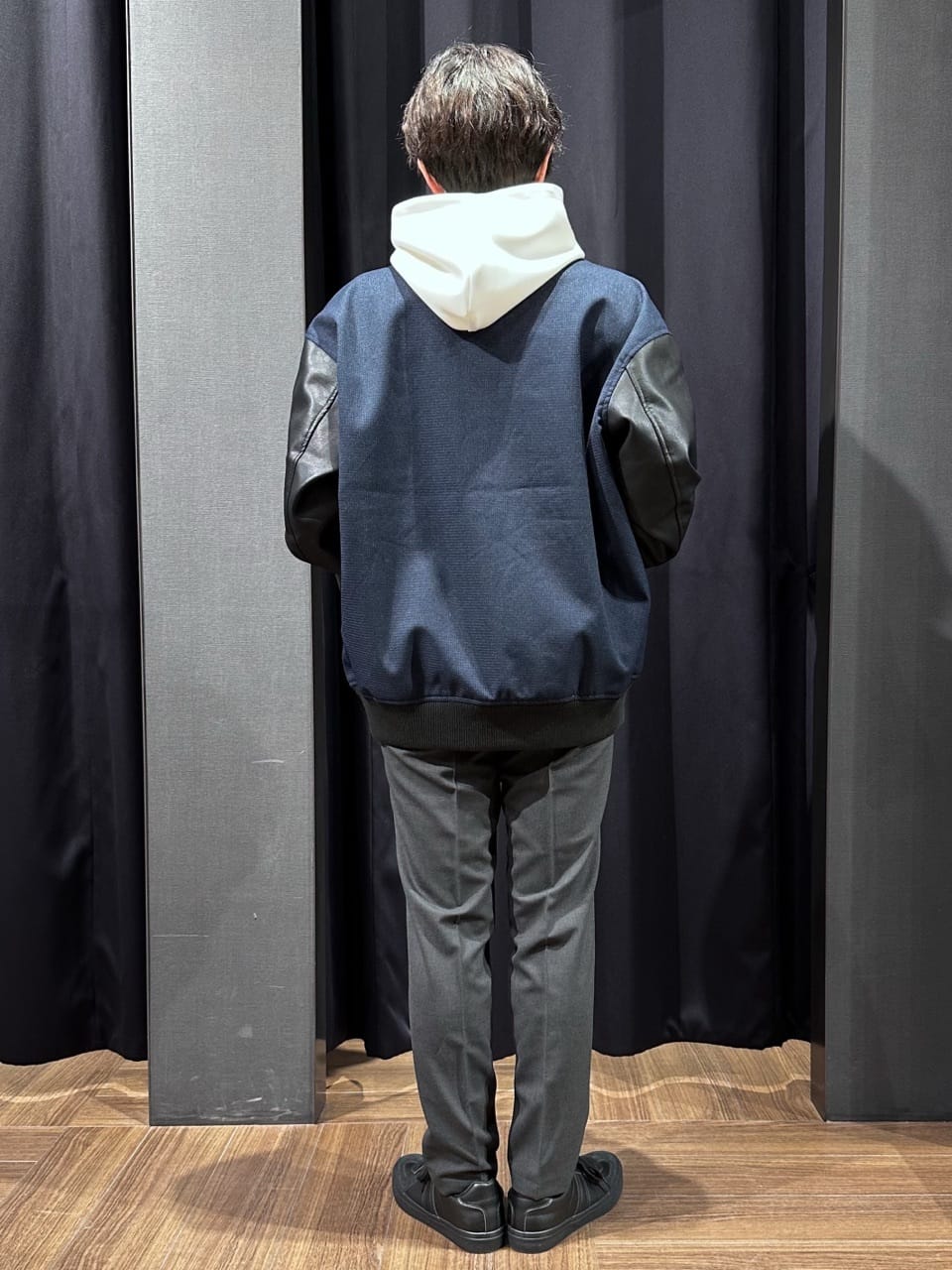 tomoyaさんの「THE SHOP TK｜【1ランク上の大人カジュアルに】異素材コンビ リブブルゾン」を使ったコーディネート