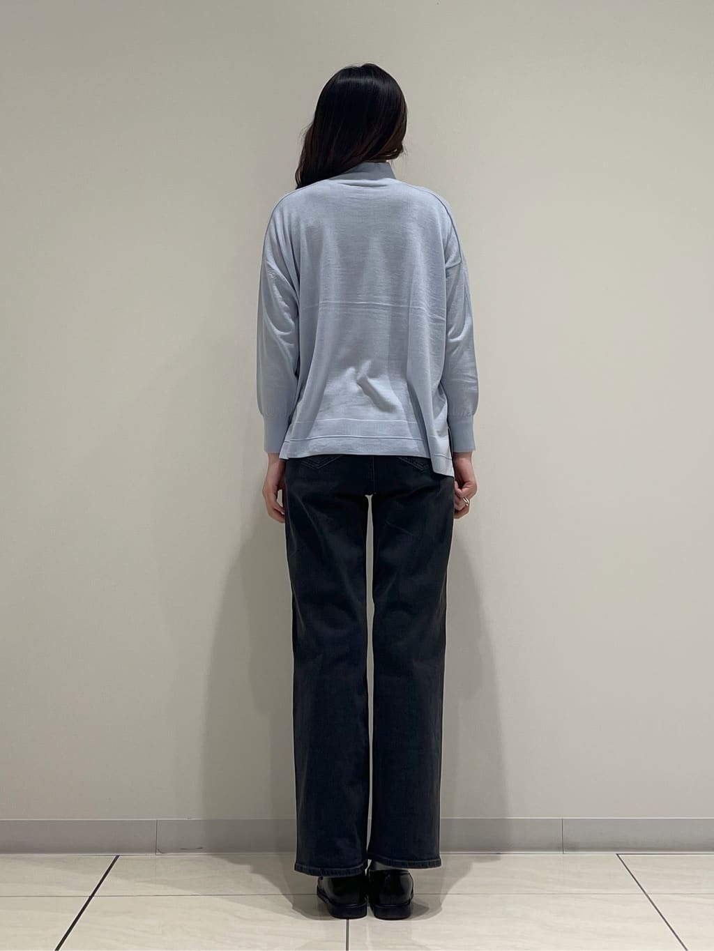 T.Kさんの「INDIVI｜【洗える／毛玉になりにくい】エクストラファインウール ハイネックニット」を使ったコーディネート