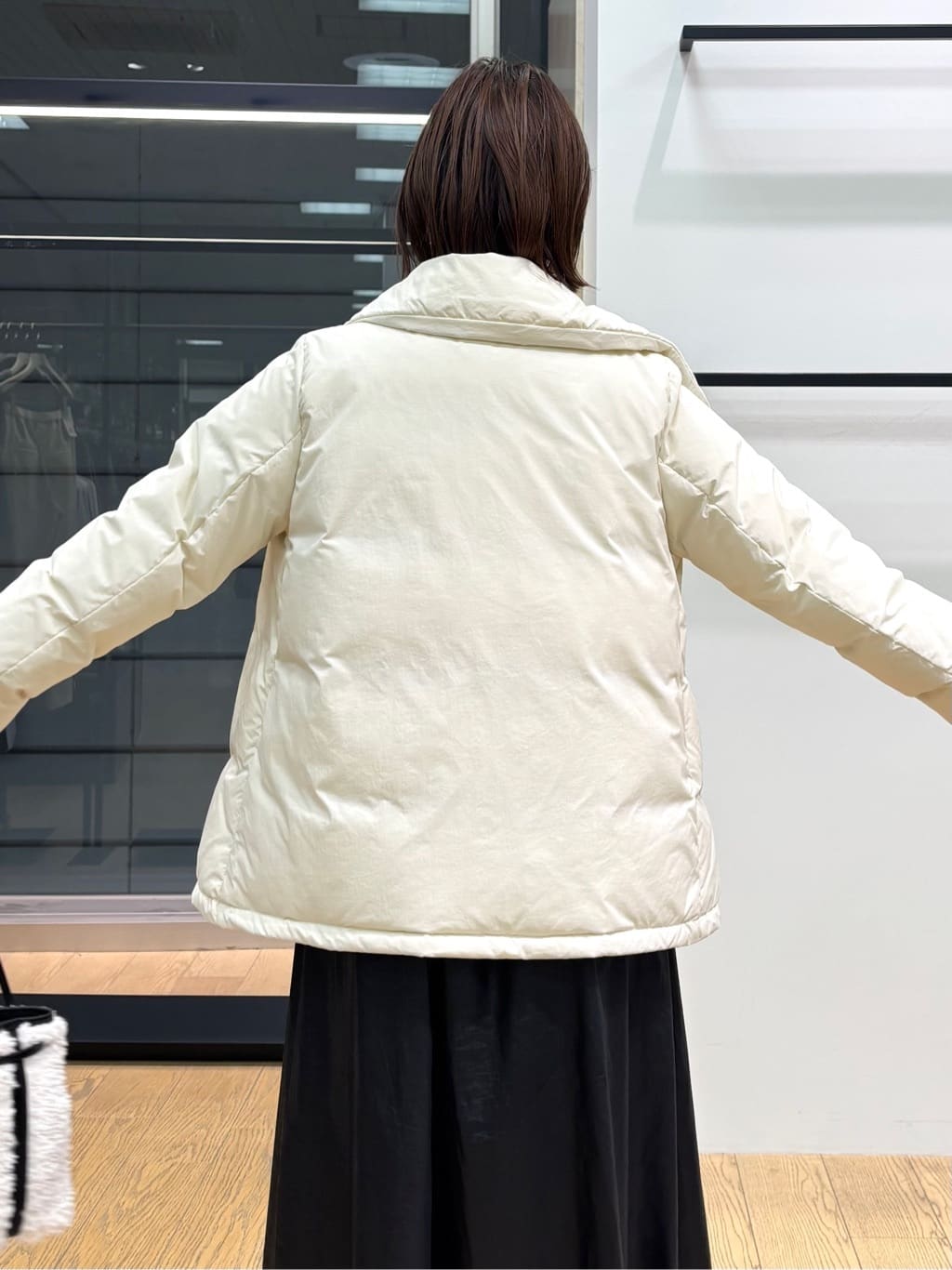 asamiさんの「INDIVI｜【洗える／カシミヤ混】ボトルネック ドルマンスリーブニット」を使ったコーディネート