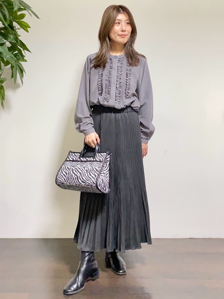 tomoさんの「UNTITLED｜【ゆったりサイズ／着丈短め】ジップニットカーディガン」を使ったコーディネート