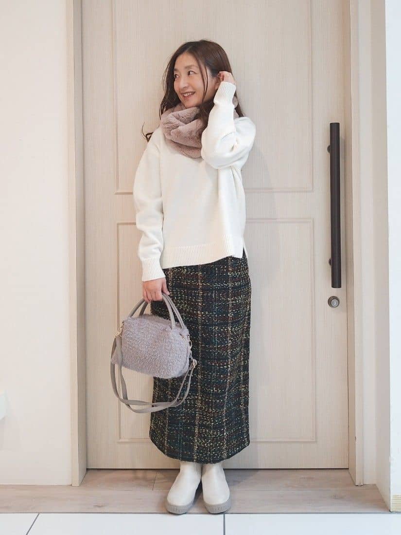 mi-saさんの「SHOO･LA･RUE｜【S-LL/洗濯機可】さりげないラメが上品　クルーネックニット」を使ったコーディネート