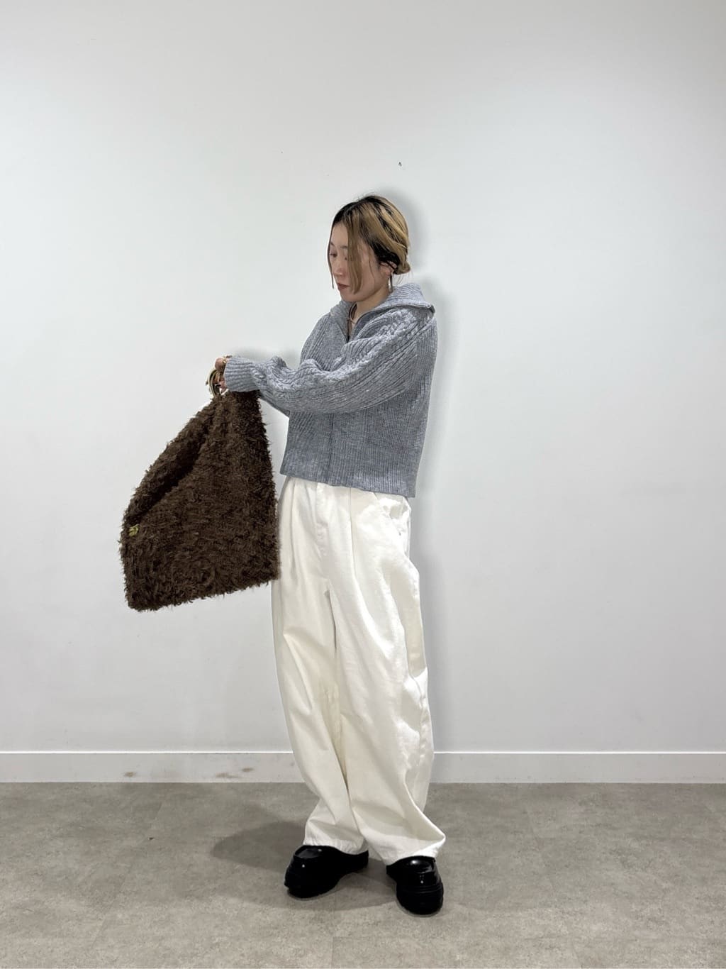 kotakiさんの「INDIVI｜バレルデニムパンツ」を使ったコーディネート