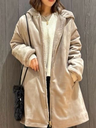 meiさんの「SHOO･LA･RUE｜【S-LL】きらっと華やぐ　大人のスパンコールニット」を使ったコーディネート