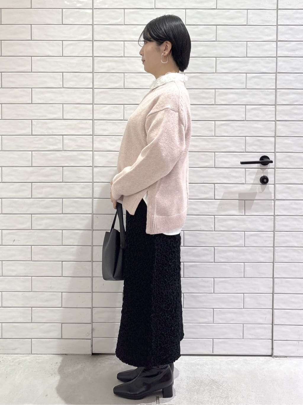 ayumiさんの「OPAQUE.CLIP｜リラクシークルーネックニット【洗濯機OK】」を使ったコーディネート