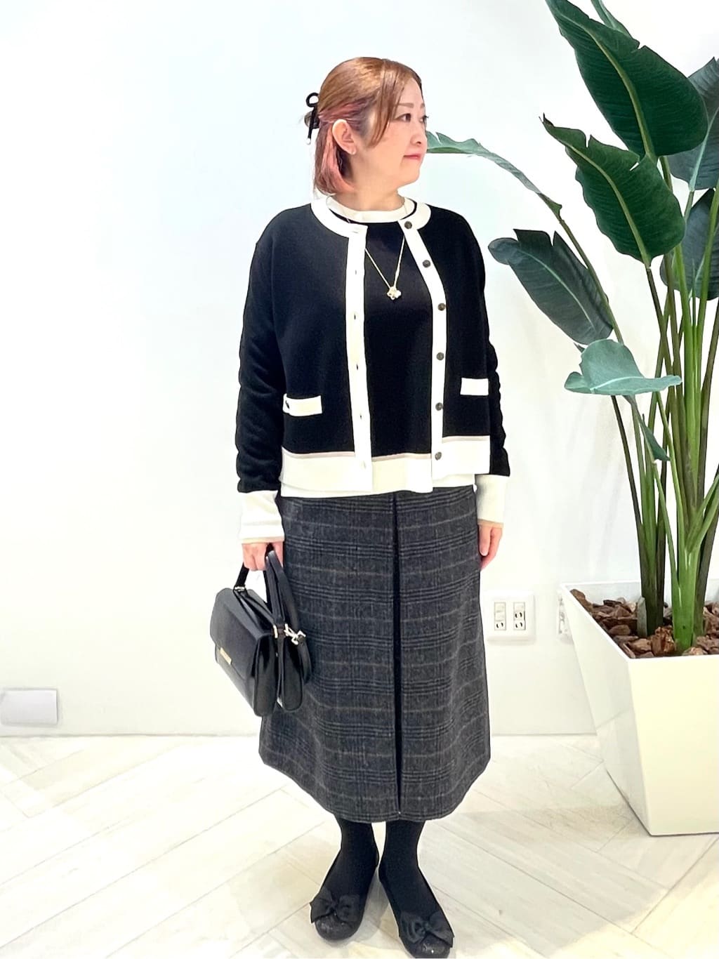 Tomoさんの「UNTITLED｜【着回しが効く／オンオフアウター】ウールショートコート」を使ったコーディネート