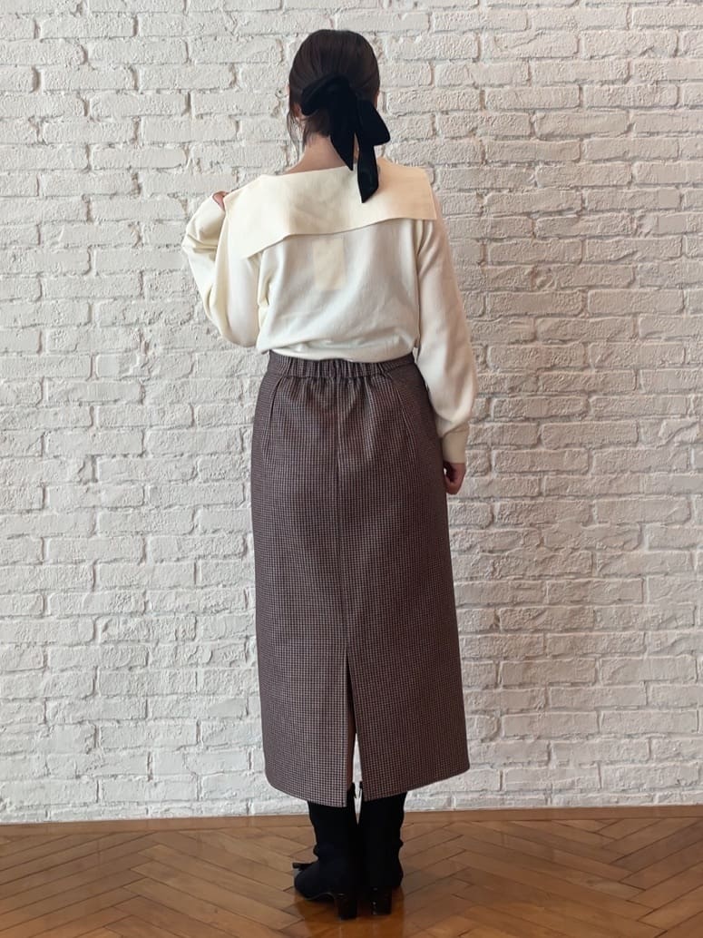 abeさんの「Couture brooch｜リボンカラーデザインニット」を使ったコーディネート