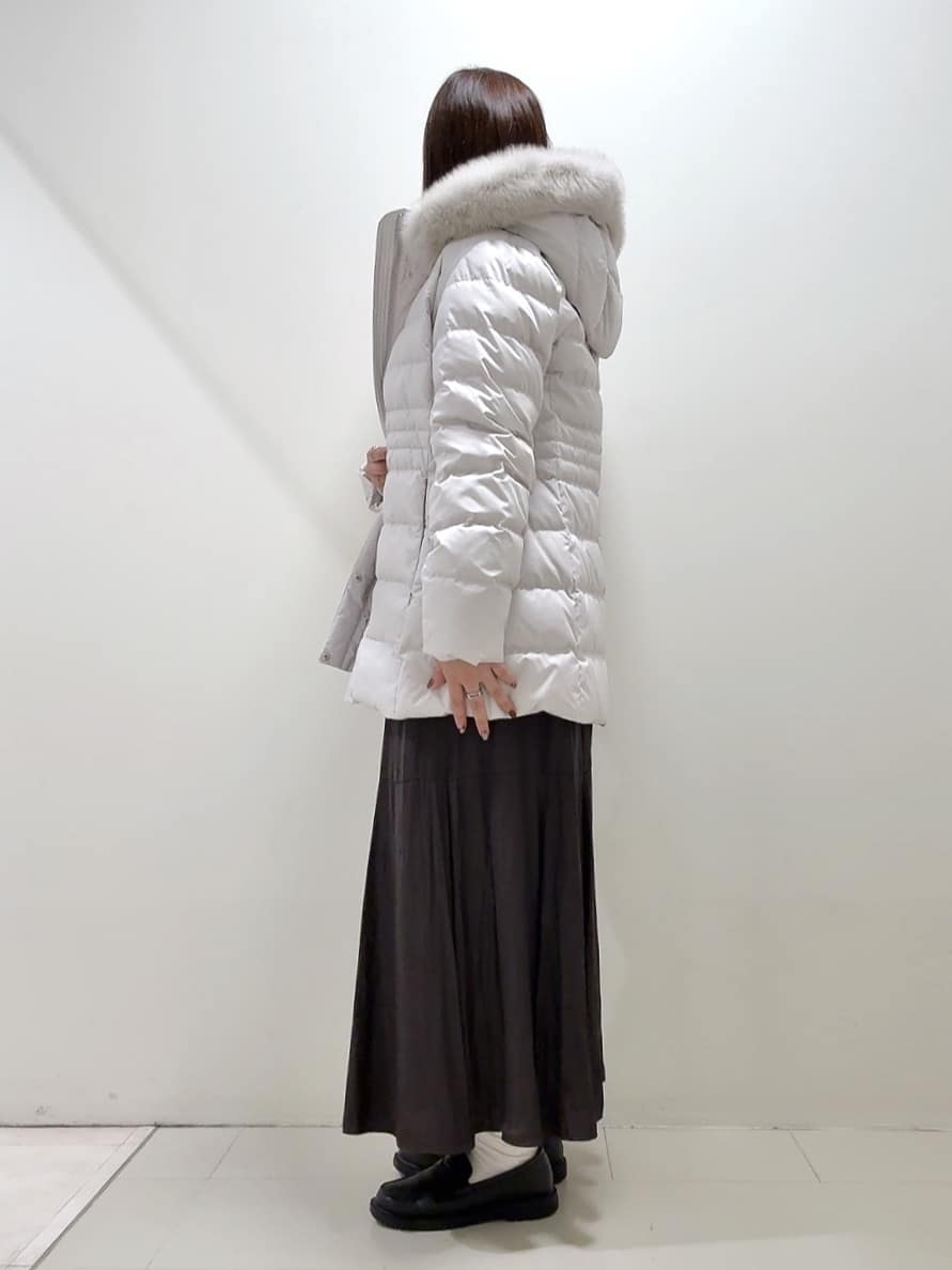 YUIさんの「UNTITLED｜【はっ水機能/フード取り外し可】ミディダウンコート」を使ったコーディネート