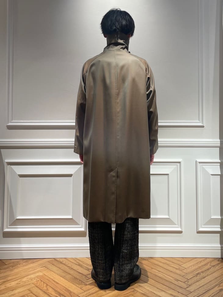 橋本さんの「DRESSTERIOR｜ウールギャバジン アルスターコート」を使ったコーディネート