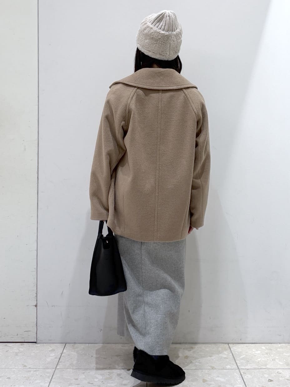 mameさんの「OPAQUE.CLIP｜カシミヤブレンドウールミドルピーコート」を使ったコーディネート