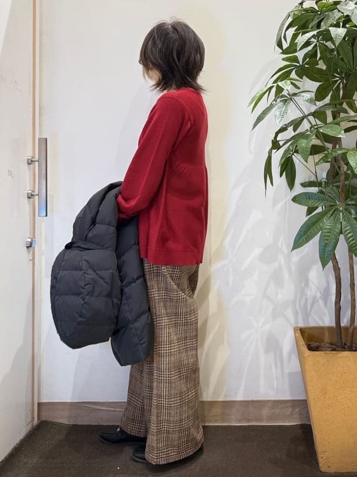 misakiさんの「SHOO･LA･RUE｜【洗濯機可/撥水】フェイクファーフード ロングダウン」を使ったコーディネート