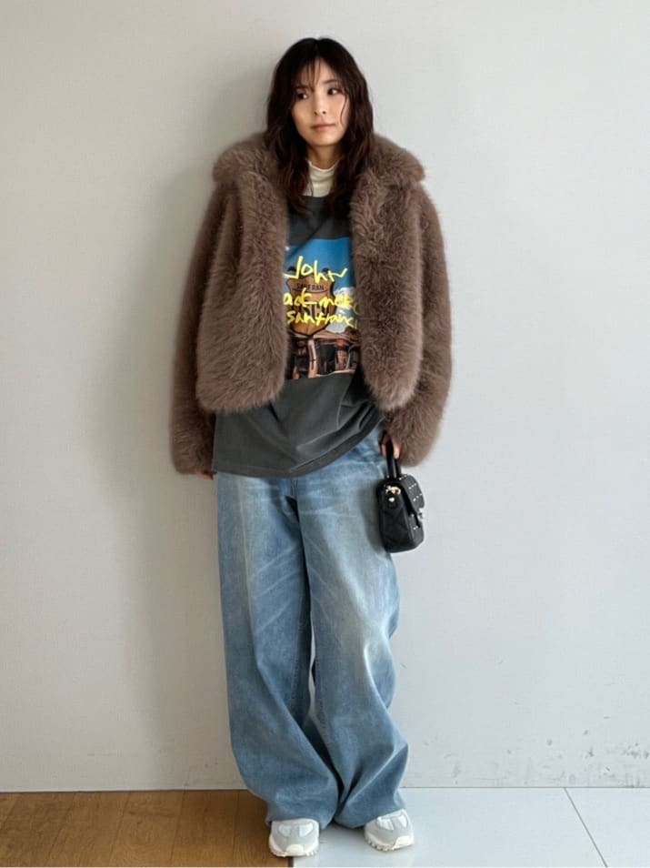 misaさんの「DRESSTERIOR｜◆HAVELESS（ハヴレス）フェイクファージャケット」を使ったコーディネート