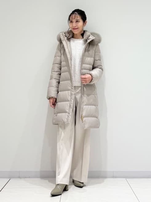 kayoさんの「INDIVI｜【名品／撥水／抗菌防臭】ロング丈リサイクルダウンコート」を使ったコーディネート