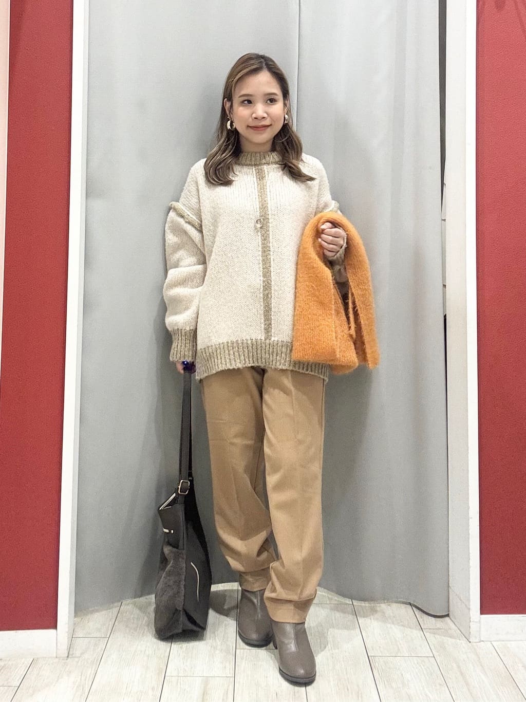 shioさんの「SHOO･LA･RUE｜【S-LL】配色デザインがポイント ざっくり編みゆるニット」を使ったコーディネート