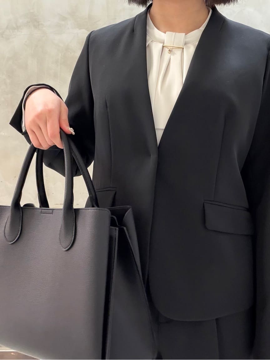 maiさんの「grove｜【マシンウォッシュ／防シワ/SS-3L】ストレッチノーカラージャケット」を使ったコーディネート