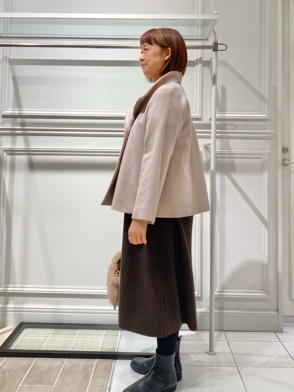 AKKOさんの「UNTITLED｜【ロング丈/ゆったりシルエット】テントライン ニットワンピース」を使ったコーディネート