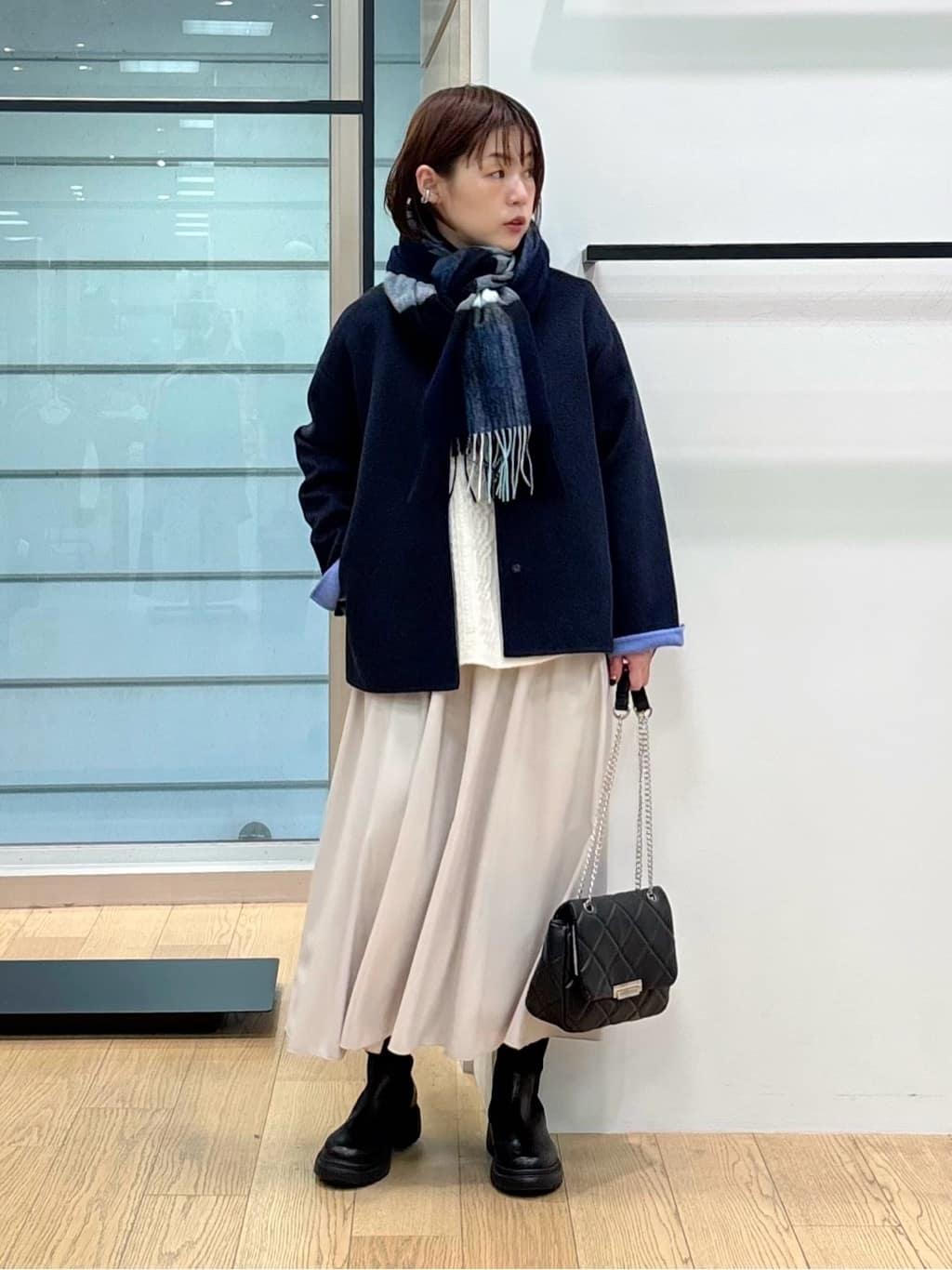 asamiさんの「INDIVI｜【洗える】ケーブルデザイン ラウンドヘムニット」を使ったコーディネート