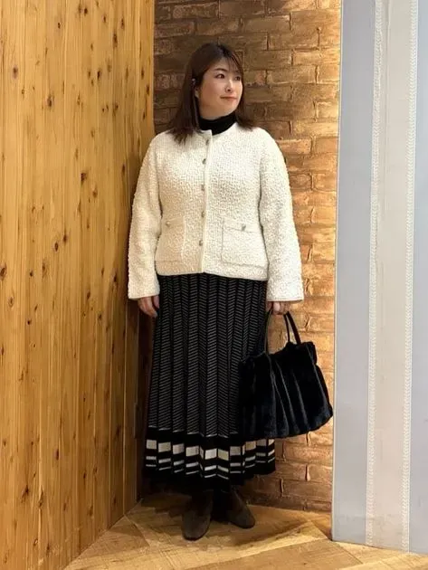 カジュアルにも きれいめにも ぽこぽこニットカーディガン