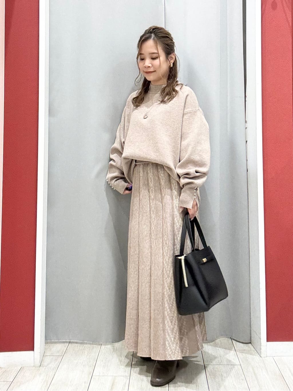 shioさんの「SHOO･LA･RUE｜【洗濯機可/セットアップ可／S-LL】新色追加 女性らしさ際立つ もちもちニットスカート」を使ったコーディネート
