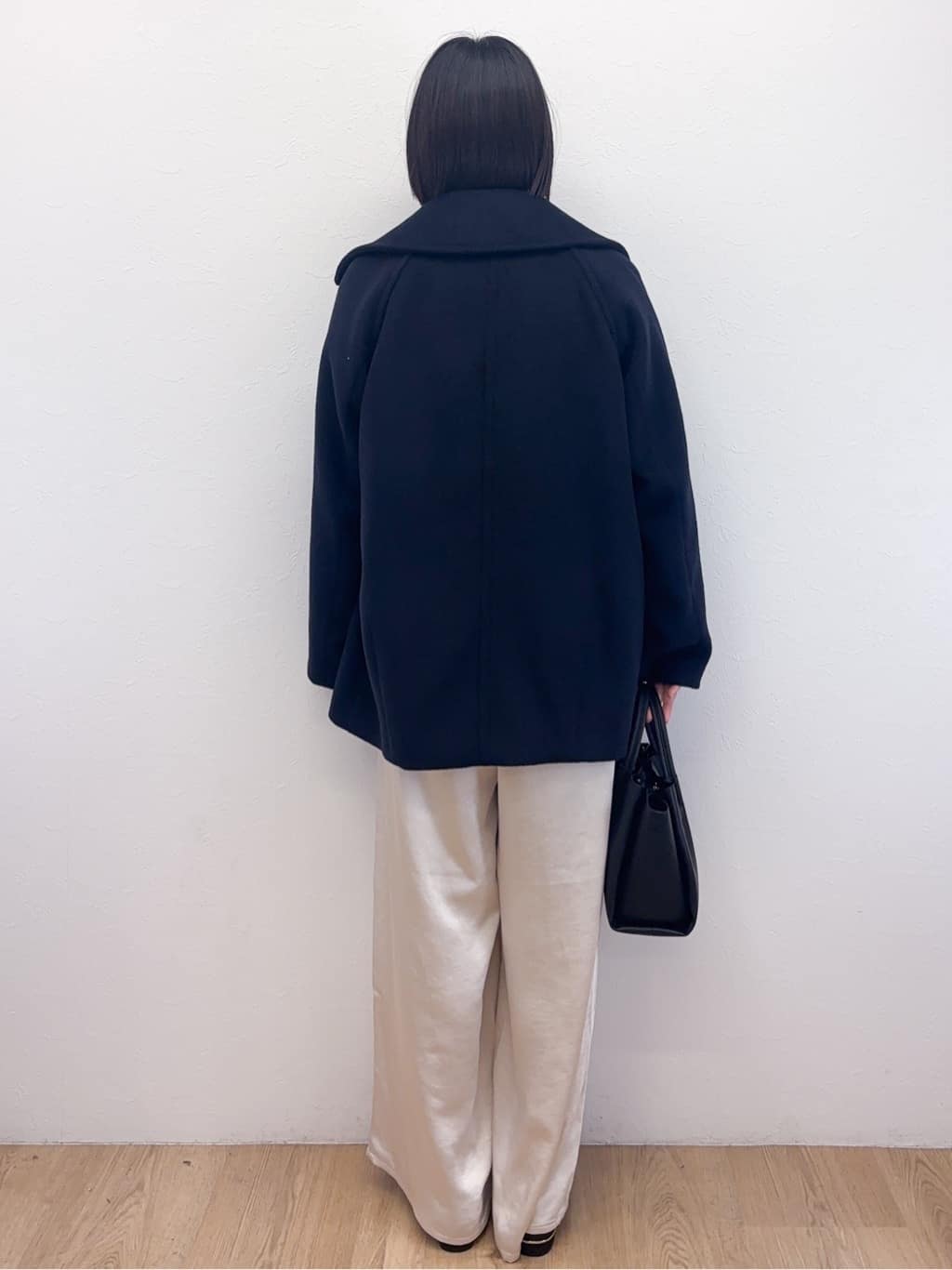 Takeさんの「OPAQUE.CLIP｜カシミヤブレンドウールミドルピーコート」を使ったコーディネート