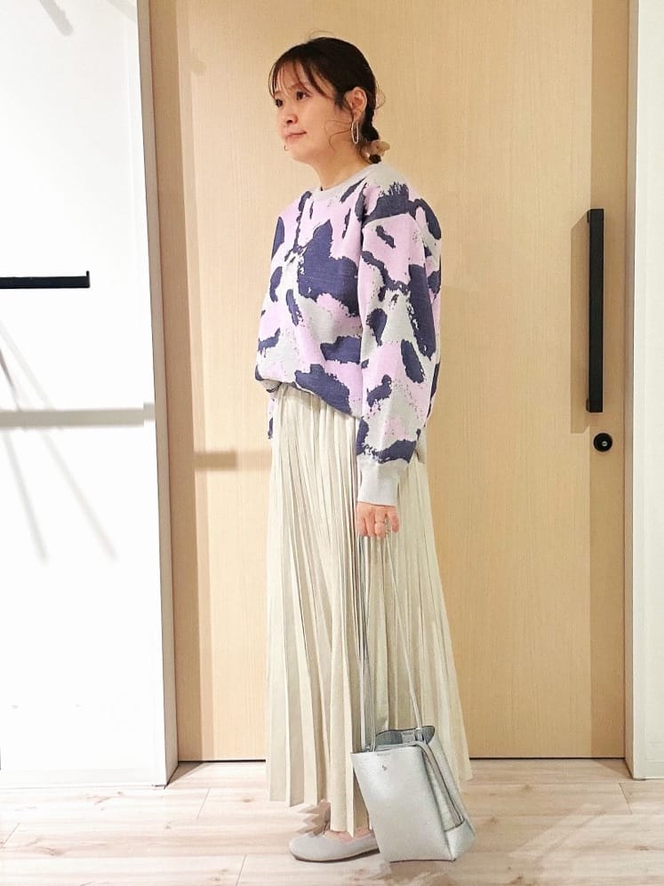 funafunaさんの「SHOO･LA･RUE｜【洗濯機可/S-LL】1枚で華やかに ラメ入りニュアンス柄ニット」を使ったコーディネート