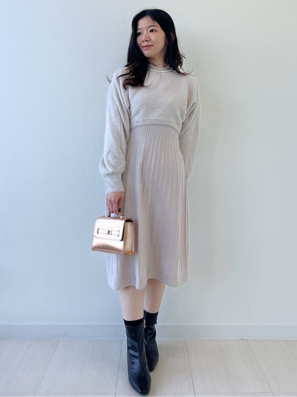 Mori Moriさんの「index｜ラメフェザープルオーバーセット ニットワンピース【洗濯機OK】《XS～LL》」を使ったコーディネート