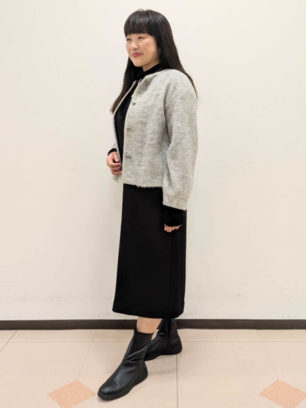 ともさんの「UNTITLED｜【洗える/細見え】ツイード ジャンパースカート」を使ったコーディネート