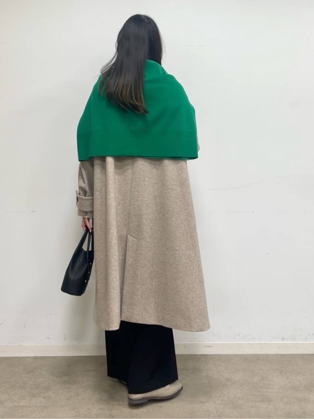 cotaniさんの「SHOO･LA･RUE｜【洗える/毛玉レス】表面がきれいなVネックカーディガン」を使ったコーディネート