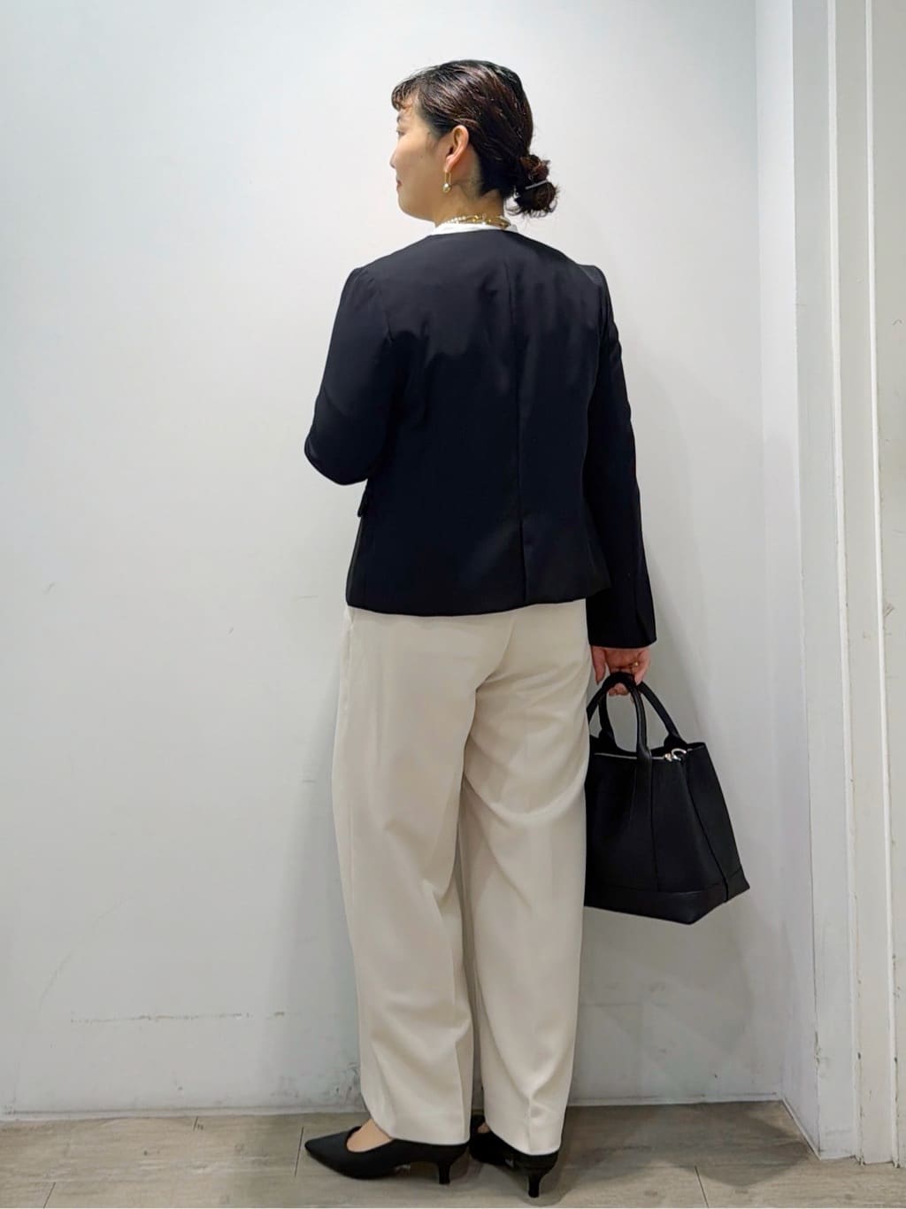 sumicaさんの「OPAQUE.CLIP｜《通勤／セットアップ対応》 Vネックジャケット／ダブルクロス【洗濯機OK】」を使ったコーディネート