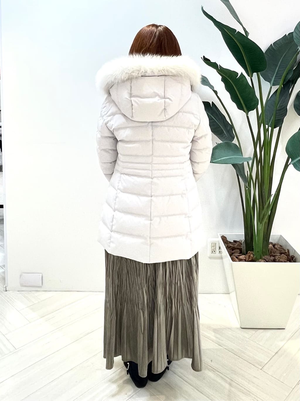 Tomoさんの「UNTITLED｜【はっ水機能/フード取り外し可】ミディダウンコート」を使ったコーディネート