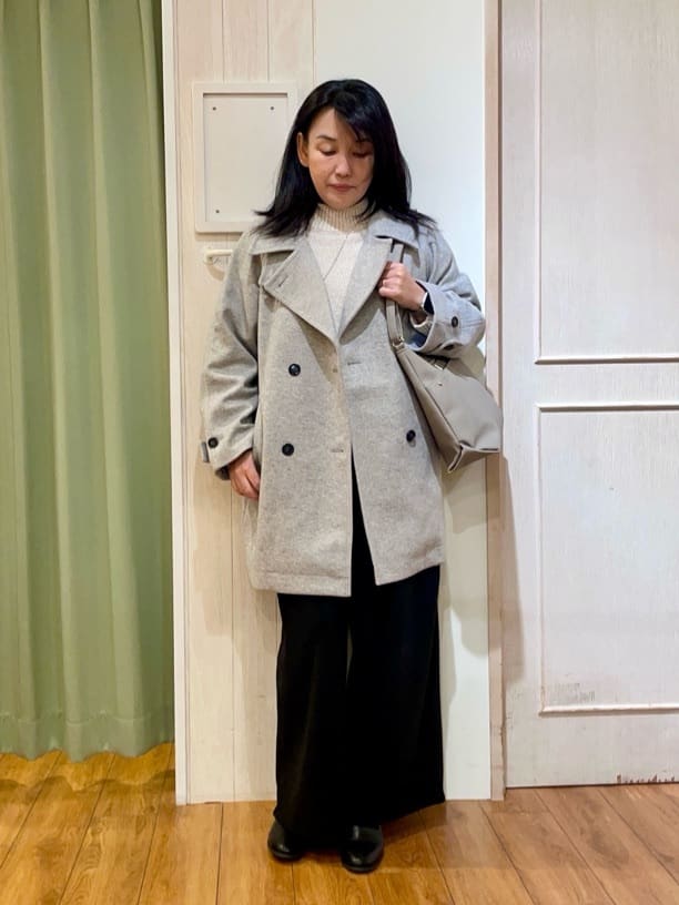 ke-yさんの「SHOO･LA･RUE｜【S-LL】ほんのりラメで女性らしい ベロアモールモックネックニット」を使ったコーディネート