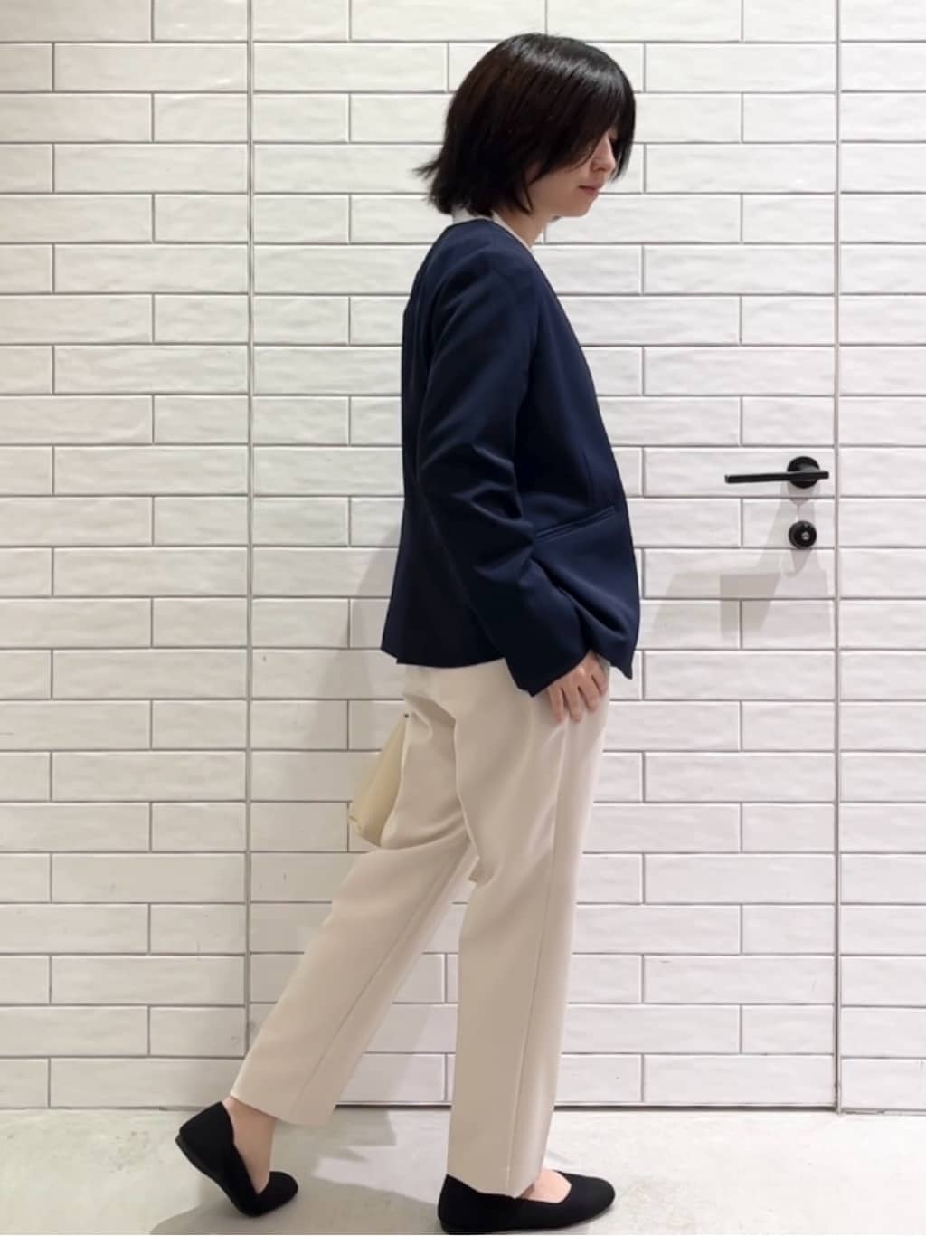 しおりさんの「OPAQUE.CLIP｜《通勤／セットアップ対応》 Vネックジャケット／ダブルクロス【洗濯機OK】」を使ったコーディネート