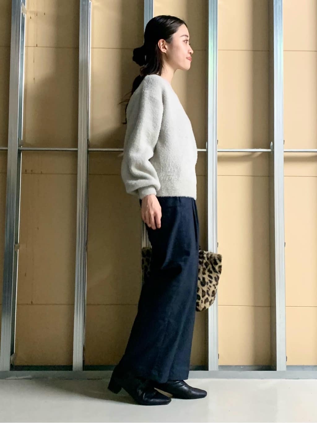 sahoさんの「THE SHOP TK｜【洗える】上品にきらめく フェザーラメニット」を使ったコーディネート