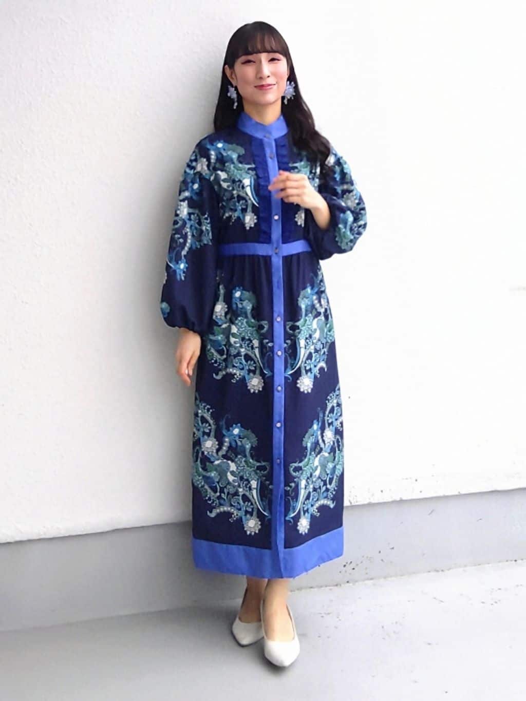 keinaさんの「SunaUna｜【COLLECTION LINE】オリエンタルパネル柄ワンピース」を使ったコーディネート