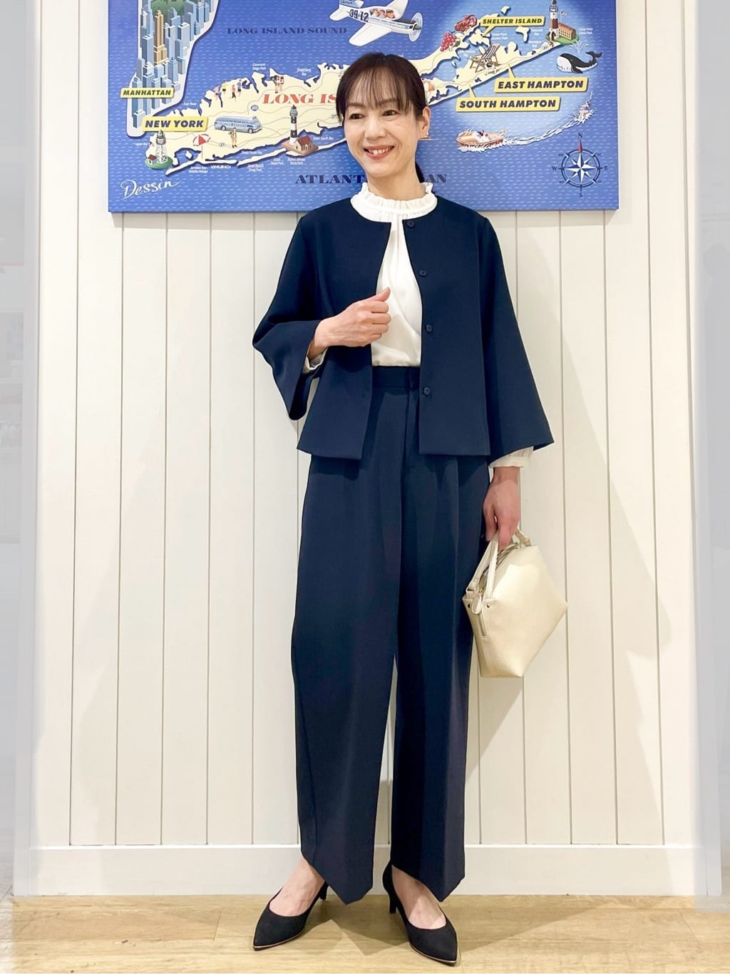 uwatokoさんの「Dessin｜【洗える】フリルネックジョーゼットブラウス」を使ったコーディネート