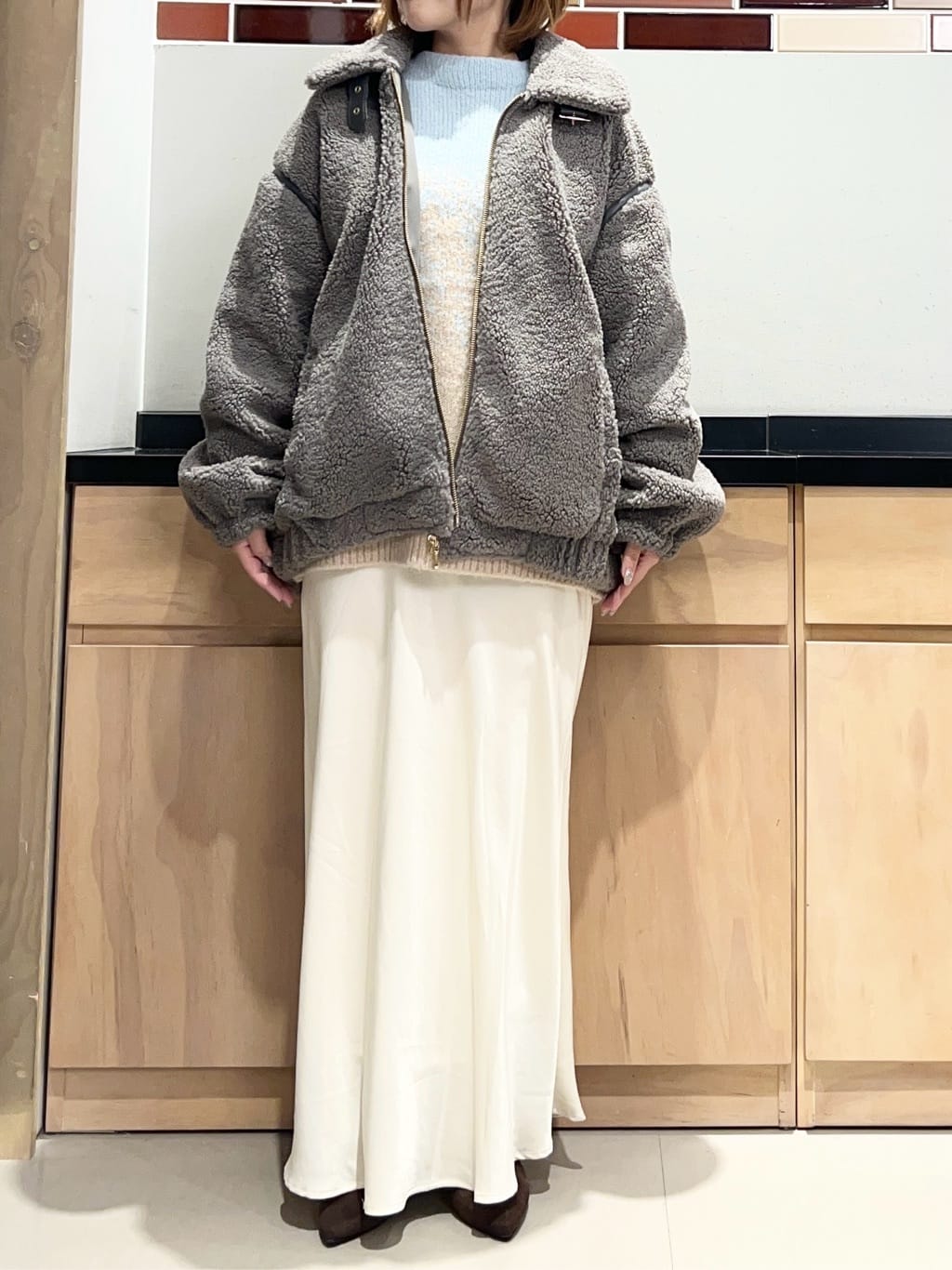 かのさんの「THE SHOP TK｜マシュマロタッチ ボアボンバージャケット」を使ったコーディネート
