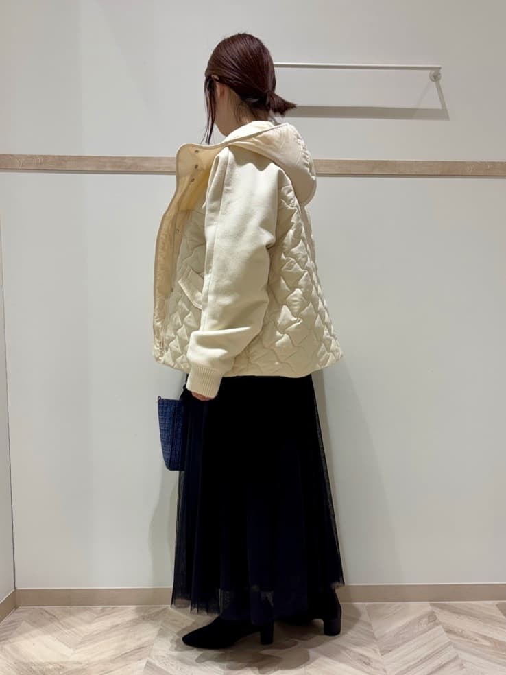 c_h_i_k_aさんの「SHOO･LA･RUE｜【洗濯機可】セレモニーからデイリーまで ふんわり軽やか チュールギャザースカート」を使ったコーディネート