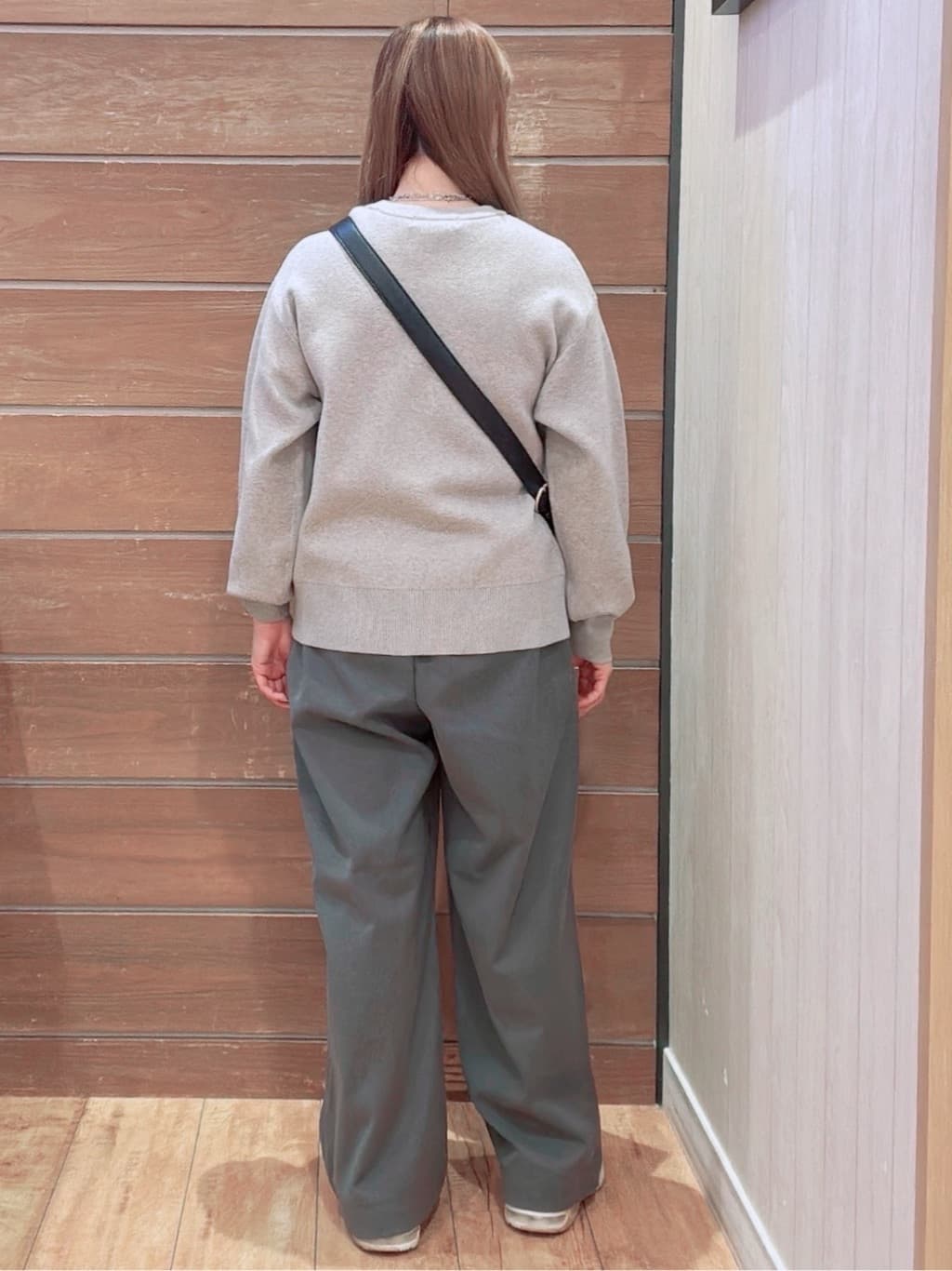 なみぞうさんの「SHOO･LA･RUE｜【洗濯機可/S-LL】もちもちタッチ スウェットライクロゴニット」を使ったコーディネート