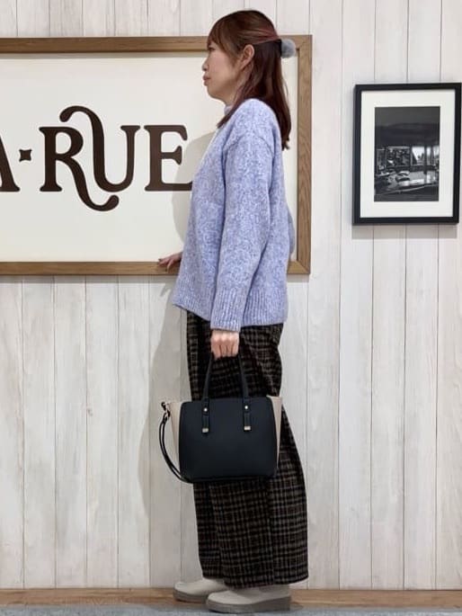 みきぽんさんの「SHOO･LA･RUE｜【あったか/S-LL】脚のラインをきれいに魅せる チェック柄ワイドパンツ」を使ったコーディネート