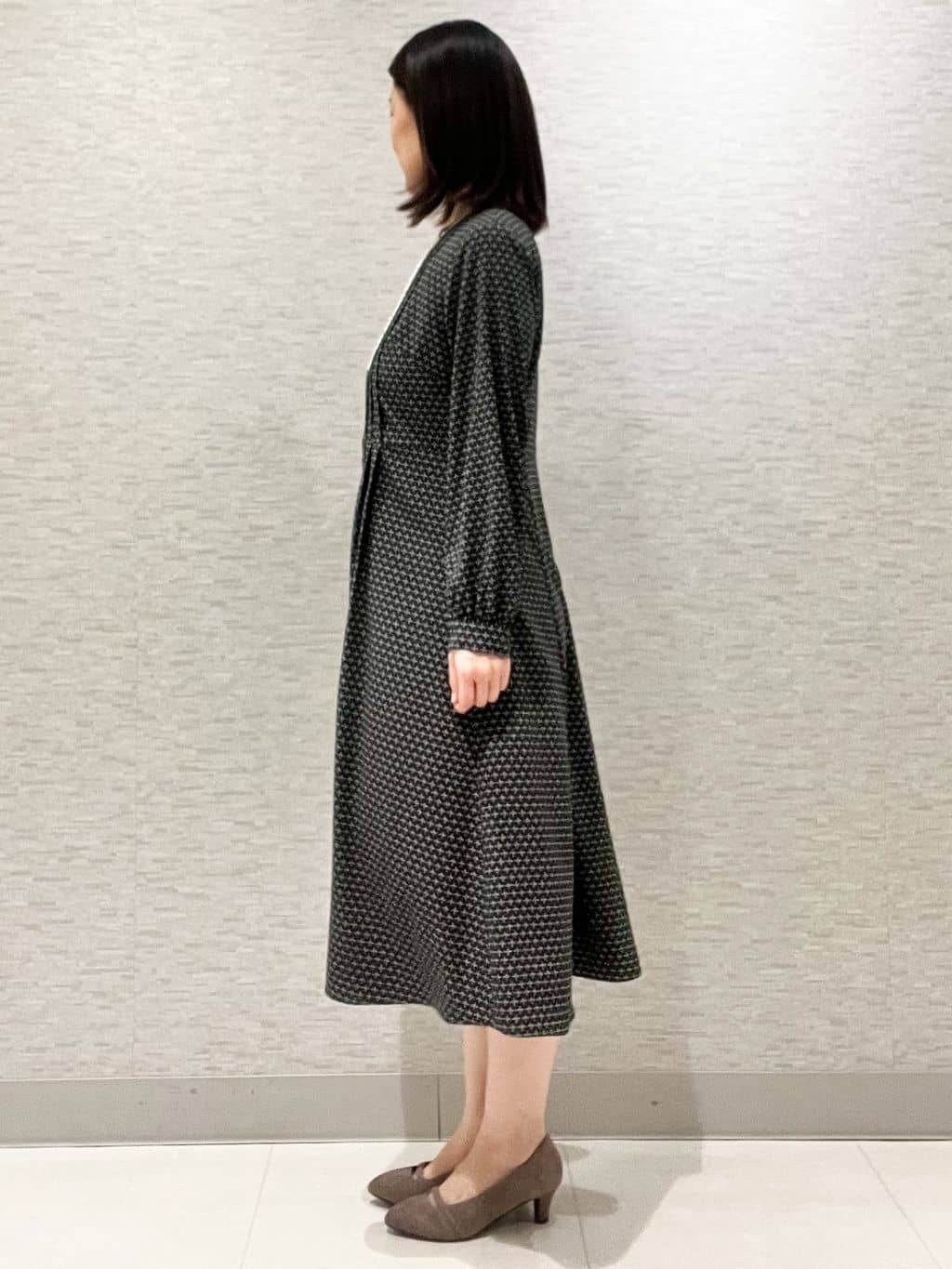 marikoさんの「Reflect｜【通勤/お出かけ◎】ジオメプリントクラシカルワンピース」を使ったコーディネート