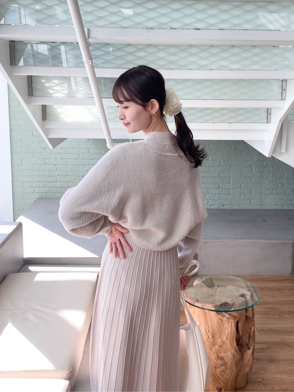 みさかさんの「index｜ラメフェザープルオーバーセット ニットワンピース【洗濯機OK】《XS～LL》」を使ったコーディネート