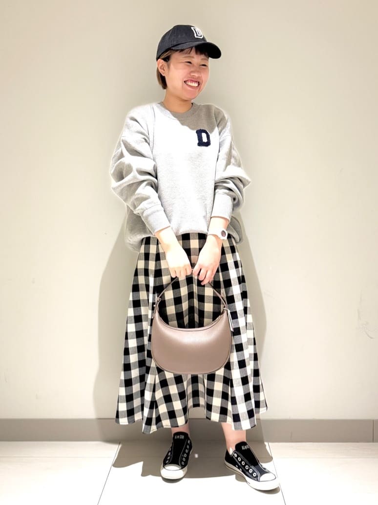 Liriさんの「Dessin｜【洗える】チェック柄起毛フレアスカート」を使ったコーディネート