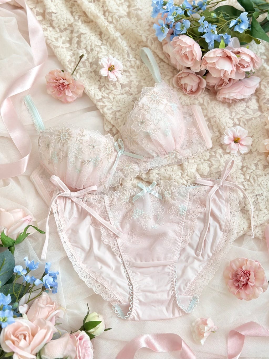 misakiさんの「Risa Magli｜リゼット ブラジャー (B-C) ＜Sweet Rich（スウィートリッチ）＞」を使ったコーディネート