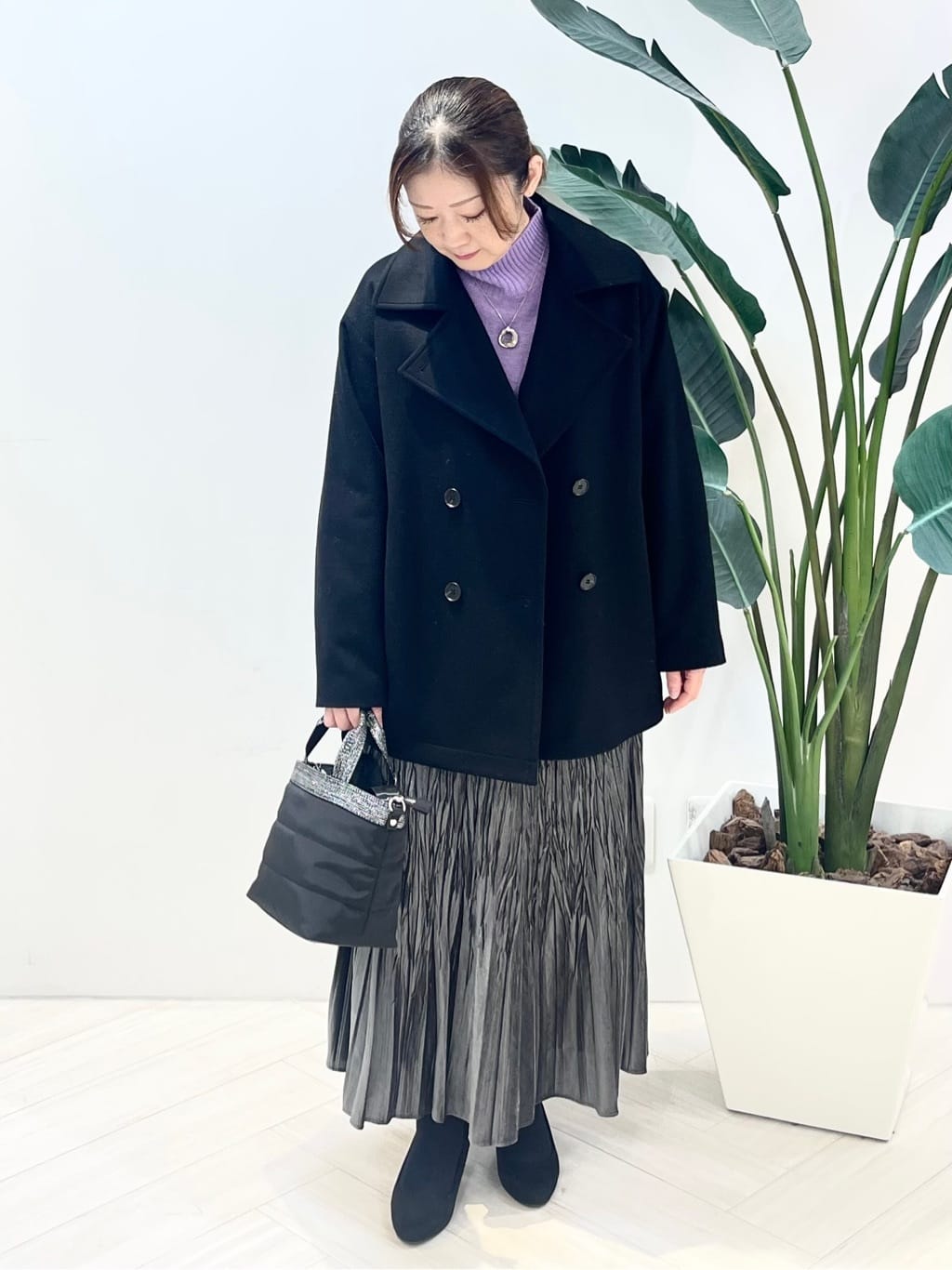 Tomoさんの「UNTITLED｜【軽やか／ゆったり】ウール混ショートトレンチコート」を使ったコーディネート