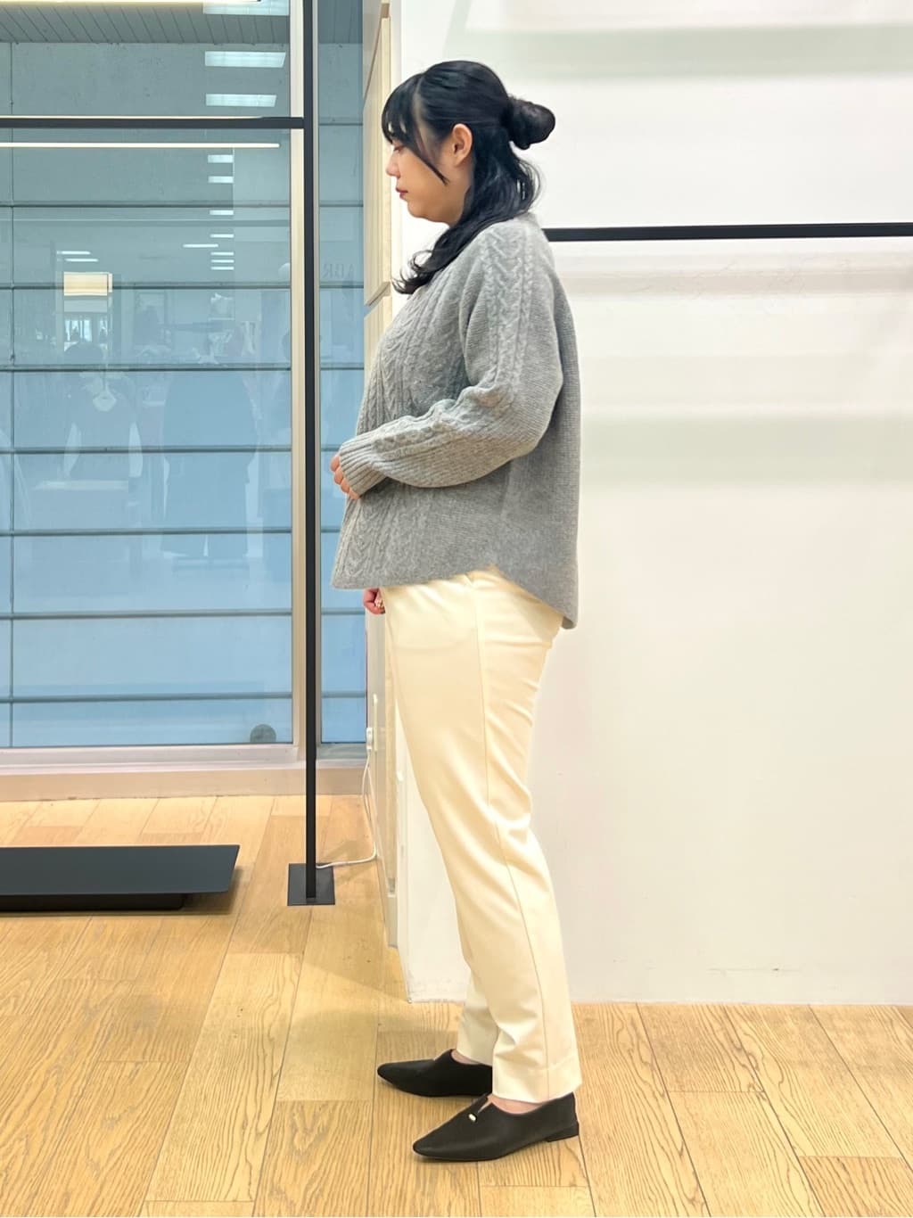 shimaさんの「INDIVI｜【洗える】ケーブルデザイン ラウンドヘムニット」を使ったコーディネート