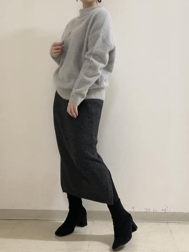 watanabeさんの「UNTITLED｜【大人な品格/ふわふわニット】フォックスカシミヤ コクーンニット」を使ったコーディネート
