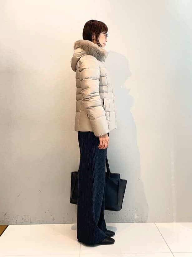 murayamaさんの「INDIVI｜【名品／撥水／抗菌防臭】ショート丈リサイクルダウンコート」を使ったコーディネート