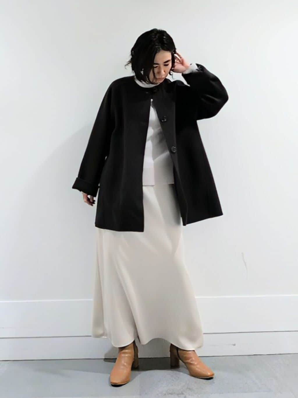 ミズタさんの「UNTITLED｜【ミディ丈/軽やか】セミラグランリバー コート」を使ったコーディネート